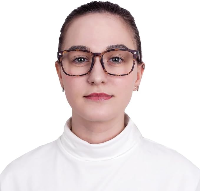 YEIN Bifocal Reading Glasses with Blue Light Blocking Lenses, Bifocal Reader for Women and Men, Vintage Square frame with Spring Hinge (+0.50/+3.00 magnification)