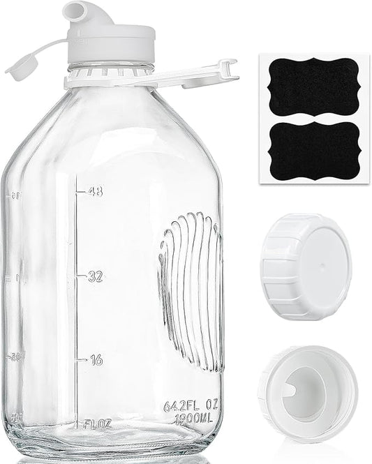 Syntic 2 Qt Glass Milk Bottle with Reusable Strong Airtight SCREW LID, 64 Oz Glass Juice Bottles for Almond Milk, Oat/Nut Milk- 0.5 Gal Water Bottle with 2 Exact Scale Lines, Extra Handle AND Cap！