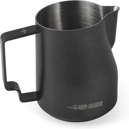 MHW-3BOMBER Milk Frothing Pitcher 450ml/15.2oz Milk Frother Cup Espresso Steaming Pitcher Stainless Steel Milk Frother Cup Barista Latte Art Round Spout Milk Jug P6005MB