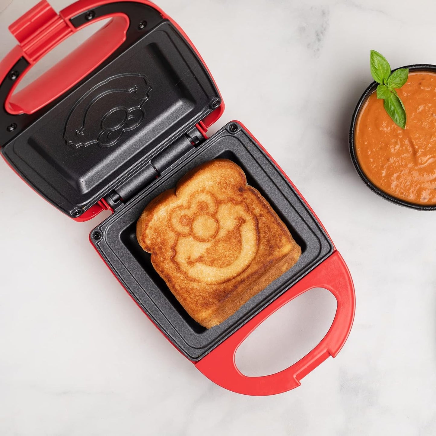 Uncanny Brands Sesame Street Elmo Single Sandwich Maker - Sesame Street Kitchen Appliance